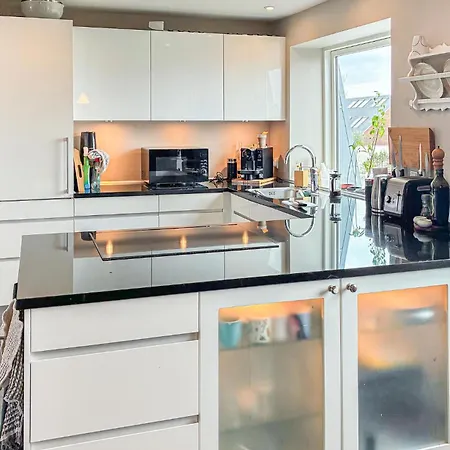 3 Bedroom Lovely In *