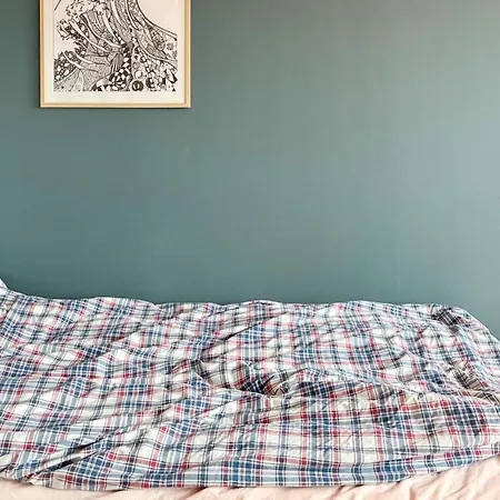 3 Bedroom Lovely In Apartment *