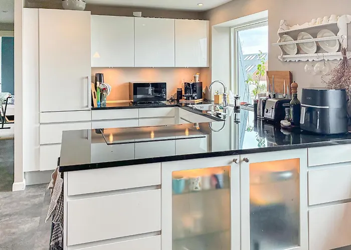 3 Bedroom Lovely In *